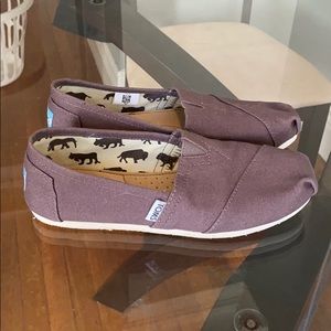 Brand new Toms!